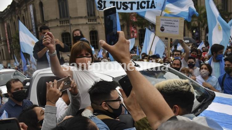 En Córdoba participó de la protesta la titular del PRO, Patricia Bullrich. (Foto: Télam)
