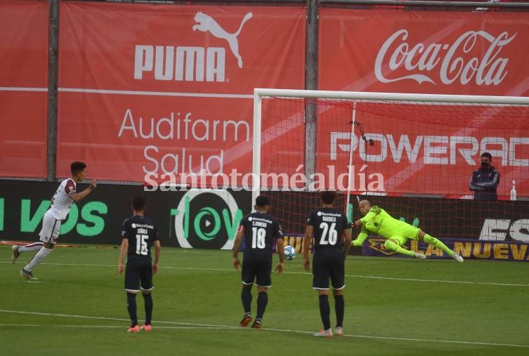 Colón tuvo todo para ganarle a Independiente, pero terminó en empate