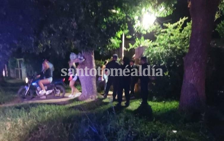 La policía desactivó una fiesta clandestina en Villa Adelina Oeste en la que había unas 300 personas
