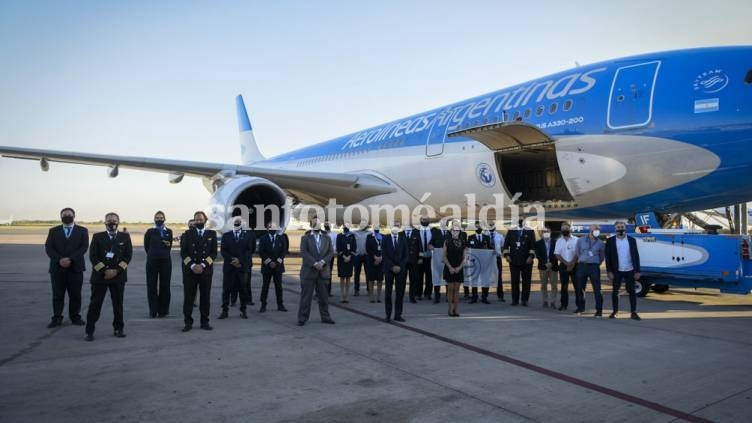 Arriba hoy a Moscú el avión que traerá las primeras dosis de vacunas a Argentina