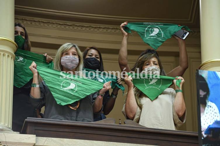El aborto voluntario ya es ley en Argentina