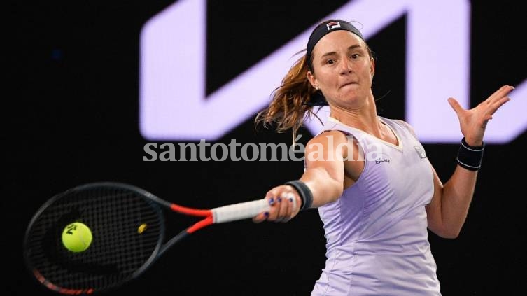 La tenista argentina Nadia Podoroska se clasificó este martes para la segunda ronda del abierto de Roma.