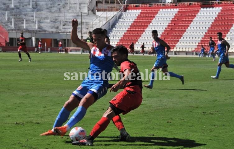 Unión jugó dos amistosos con Patronato en el 15 de Abril. (Foto: Prensa Unión)