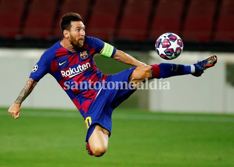 Barcelona, con Lionel Messi, recibirá en el estadio Camp Nou al Paris Saint Germain. (Foto: AFP)