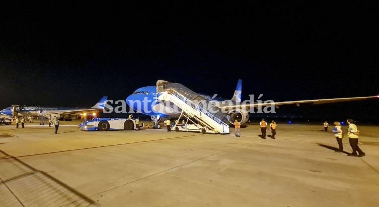 Uno de los aviones, que despegó desde el aeropuerto internacional de Ezeiza a las 21 con destino al Aeropuerto de Sheremetievo, de Moscú.