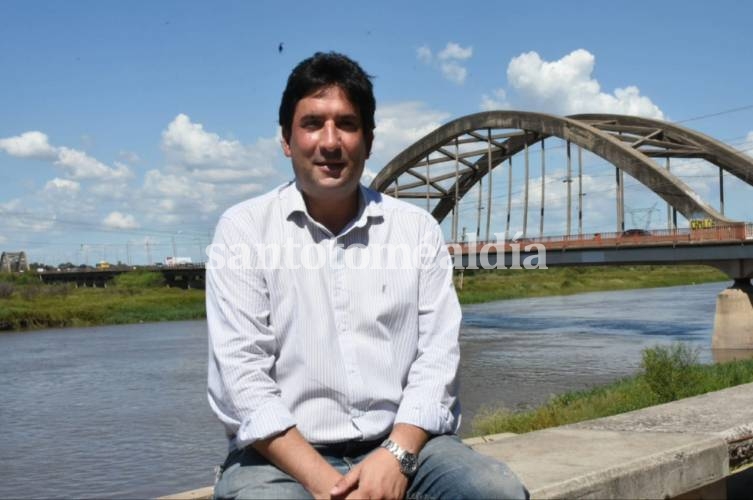 Carlos Clemente propuso realizar estudios estructurales en el puente Carretero y eliminar el peaje de la Autopista.