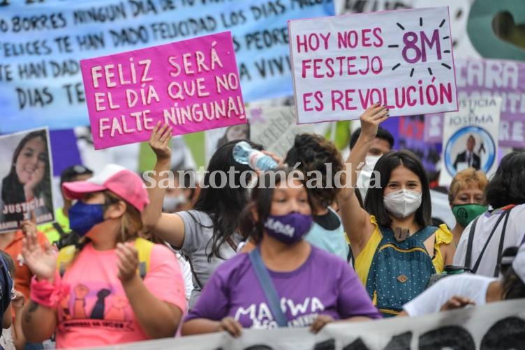 El Día Internacional de la Mujer convocó a masivas y sonoras marchas en todo el país. (Foto: CF)