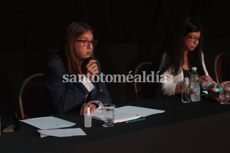 La intendenta Daniela Qüesta, dejó inaugurado el período de sesiones ordinarias del Honorable Concejo Municipal.