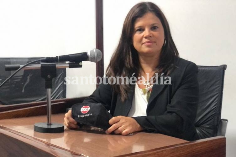 La concejal Natalia Angulo expresó su posición ante la suspensión de las clases virtuales.