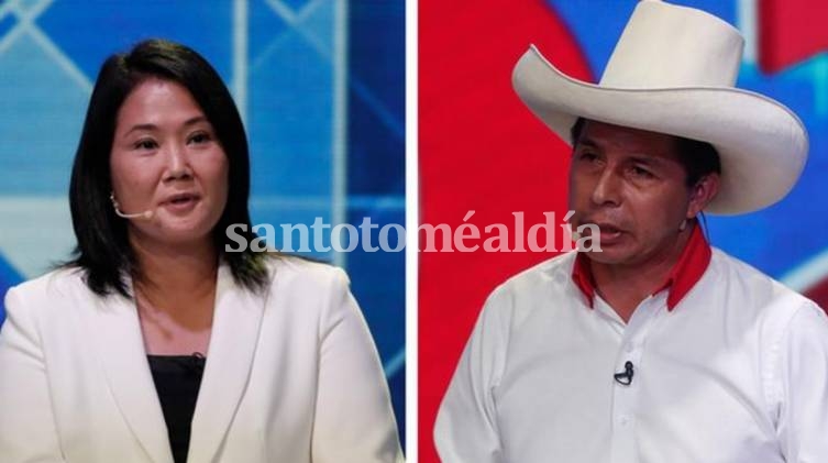 En la elección más reñida de los últimos tiempos en Perú, los dos candidatos coincidieron en pedir calma a la población.