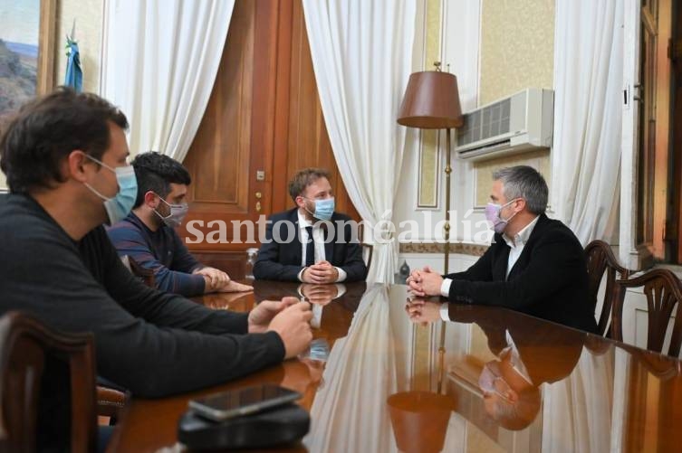 Leandro Busatto mantuvo un encuentro con el jefe de la Cámara de Diputados de la provincia de Buenos Aires, Federico Otermin. 