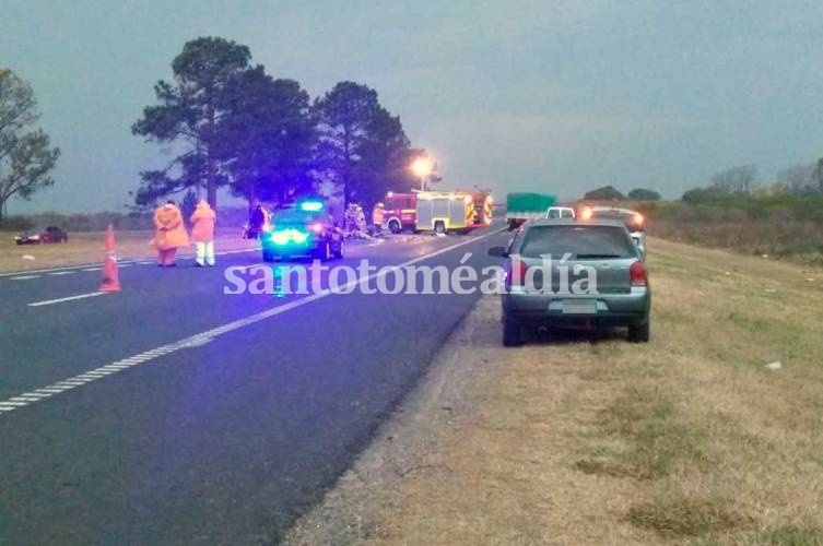 El accidente ocurrió en el kilómetro 101 de la Autopista Brigadier López.