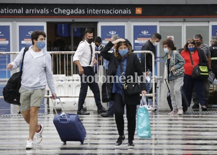 La Unión Europea sacó a la Argentina de la lista de países desde los que se puede viajar sin restricciones