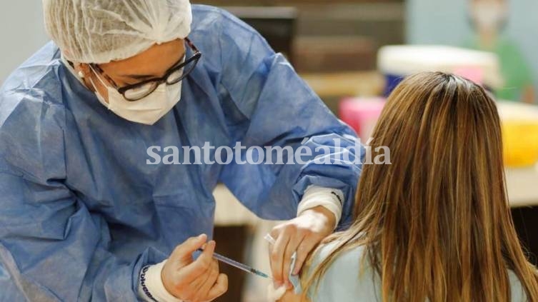 La provincia habilitó la vacunación libre para menores de 18 años