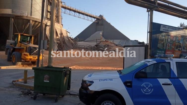 Este lunes por la mañana se derrumbó un silo de la agroexportadora Bunge en Puerto General San Martín.