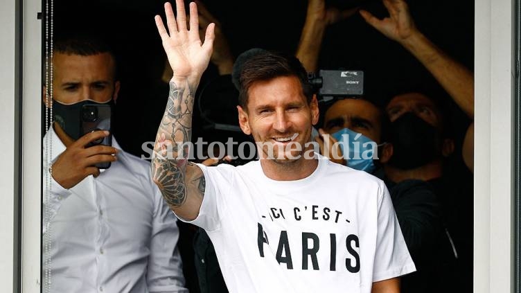 Lionel Messi llegó este martes a París.