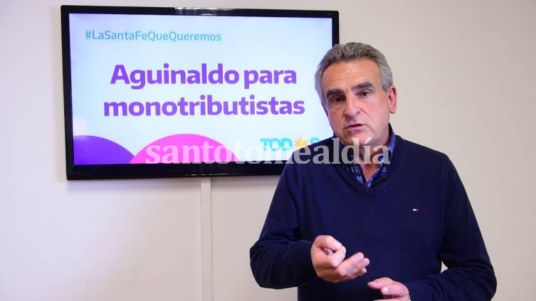 Agustín Rossi propuso que los monotributistas accedan al aguinaldo en algunas categorías 