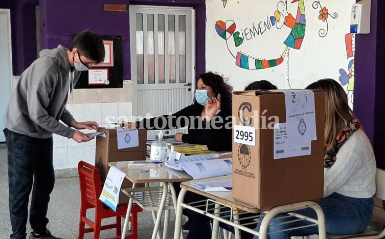 Se estima que en la provincia de Santa Fe votó el 60% del padrón electoral. (Foto: Santotoméaldía)