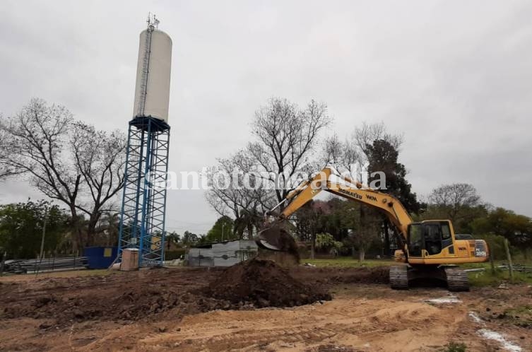 Comenzó la construcción de la cisterna para abastecer de agua potable a Sauce Viejo