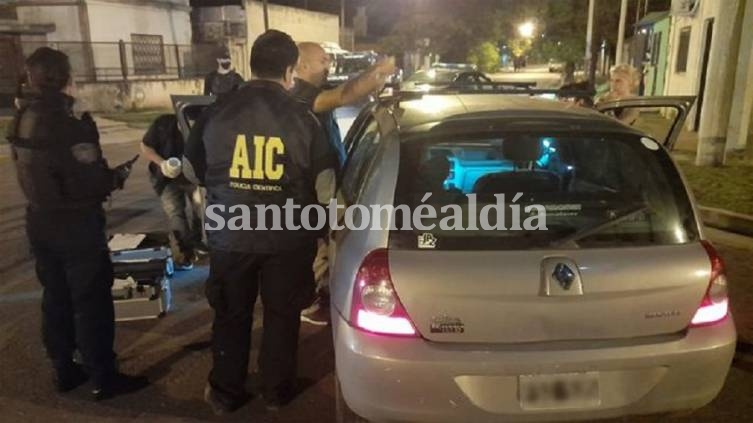 El Renault Clio de Joaquín Pérez fue hallado por la policía a unas diez cuadras de donde ocurrió el crimen. 