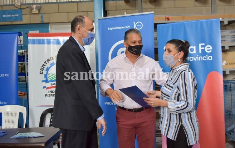 Pedro Uliambre firmó un convenio con el Ministerio de Trabajo y Seguridad Social provincial para la implementación del programa en la localidad.
