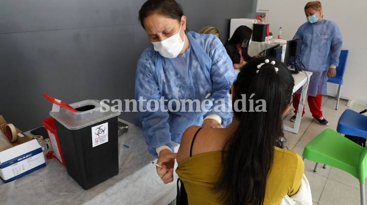 La provincia brindó detalles del funcionamiento de los vacunatorios y centros de testeo durante el fin de semana