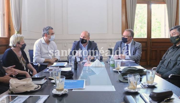 Omar Perotti y el ministro de Seguridad de la provincia, Jorge Lagna, encabezaron este martes diferentes reuniones de trabajo en Rosario.