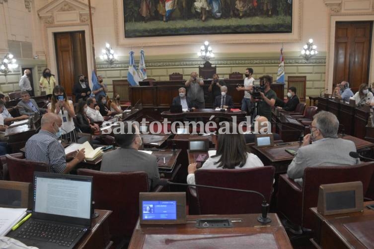 El bloque socialista de la Cámara de Diputadas y Diputados de Santa Fe apuntó al atraso en la información que hace pública el gobierno provincial.