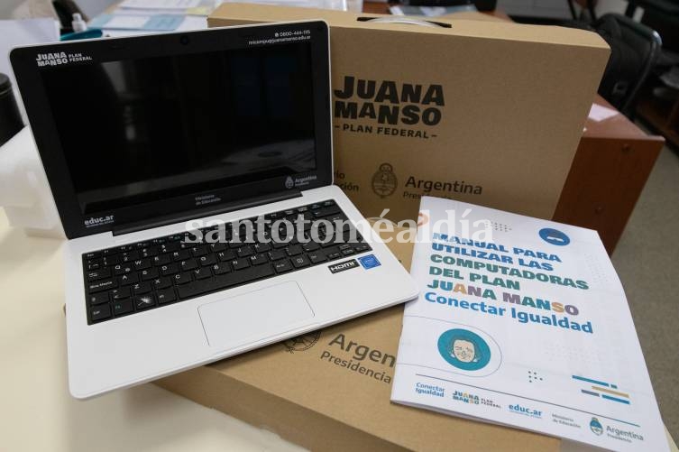 La provincia comenzó con la entrega de las 1.500 netbooks del Plan Nacional Juana Manso: Conectar Igualdad