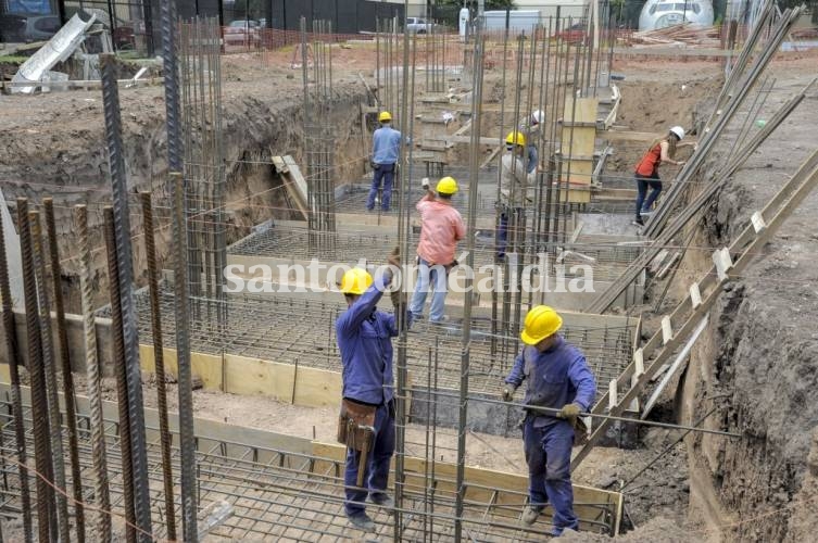 La industria y la construcción mantuvieron su crecimiento hacia el final de 2021