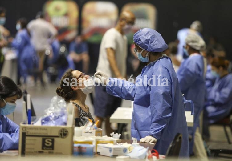 La cartera sanitaria indicó que son 1.572 los internados con coronavirus en unidades de terapia intensiva.