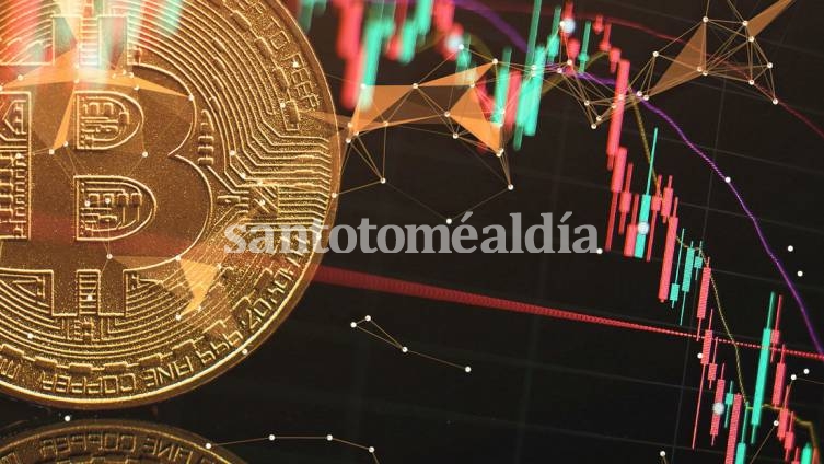 La mayor criptomoneda del mundo experimentó este lunes una caída de más del 4,5 %.