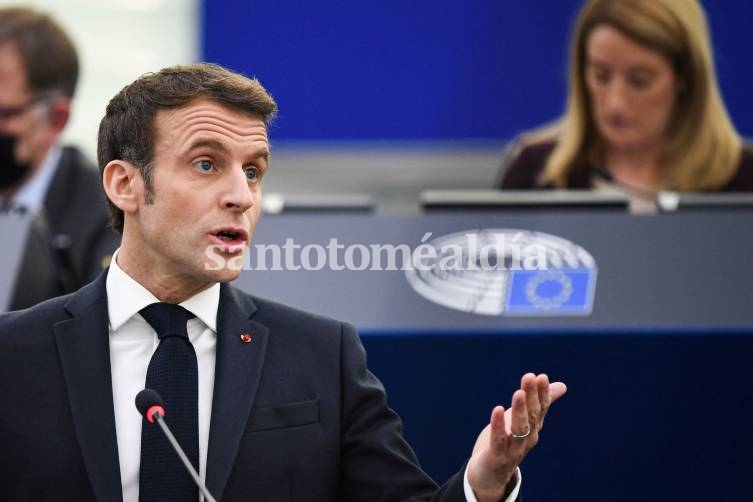 Macron apuesta por incluir el aborto en la Carta de Derechos Fundamentales de la UE.