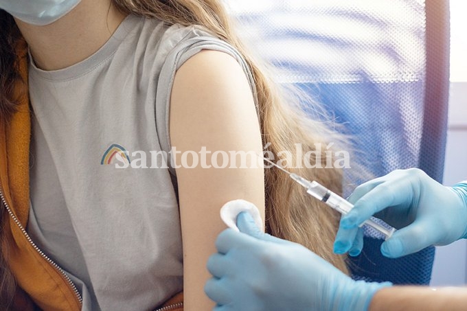 la ministra Carla Vizzotti confirmó que la ANMAT aprobó la aplicación de la vacuna Pfizer para los menores entre los 5 y 11 años.