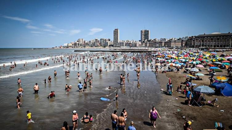 Un hombre murió ahogado en Mar del Plata tras meterse al mar a la salida de un boliche.