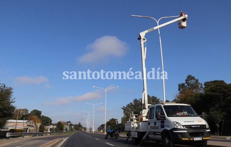 La provincia finalizó la reparación de las luminarias de la Ruta N°1
