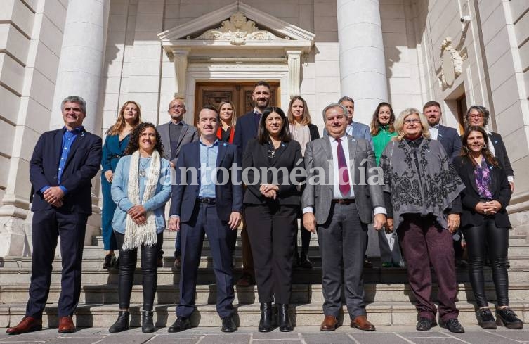 El Partido Socialista presentó un proyecto de reforma constitucional.