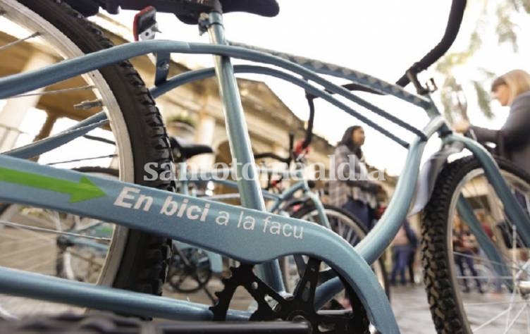 Movilidad sostenible: la UNL entrega 40 bicicletas