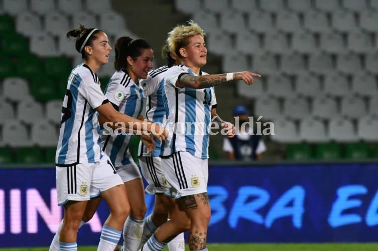 La Selección femenina se recuperó con una goleada ante Perú en la Copa América