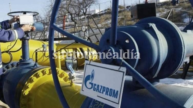 Gazprom comenzó a reducir el volumen de gas.