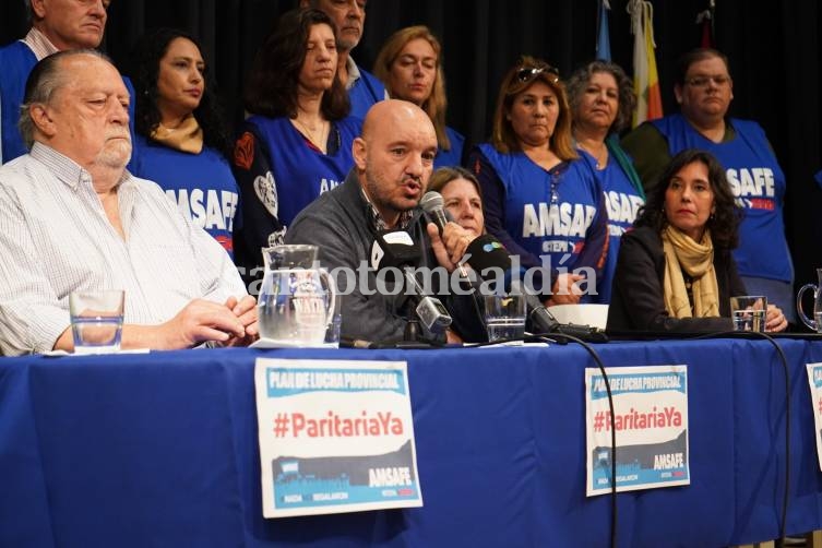 Rodrigo Alonso y Pedro Bayúgar rechazaron la medida del gobierno provincial.