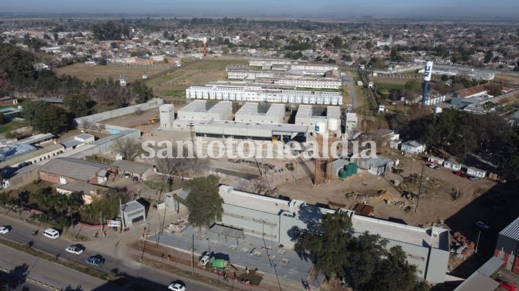 La nueva Alcaidía se emplaza junto a la Unidad Penitenciaria de Las Flores, en el norte de la capital provincial. (Foto: Ministerio de Infraestructura)