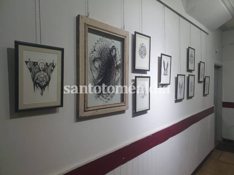 Sebastián Farías presentó su muestra artística “Ángeles”