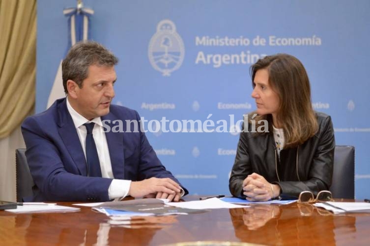 El ministro de Economía, Sergio Massa y la Directora de Anses, Fernanda Raverta se reunieron este jueves.