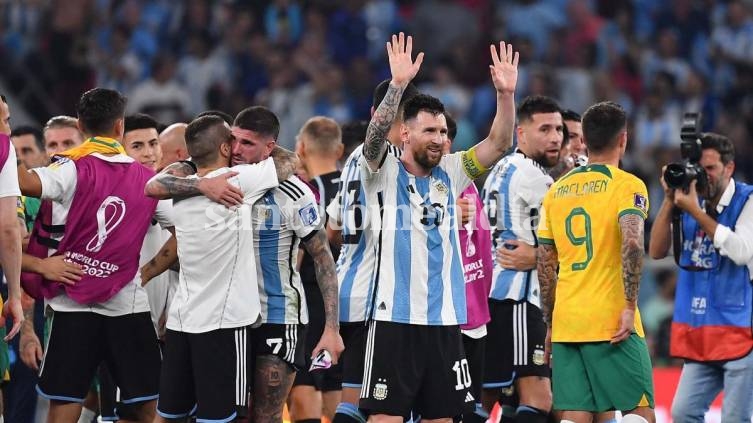Argentina venció a Australia y avanzó a los cuartos de final del Mundial.