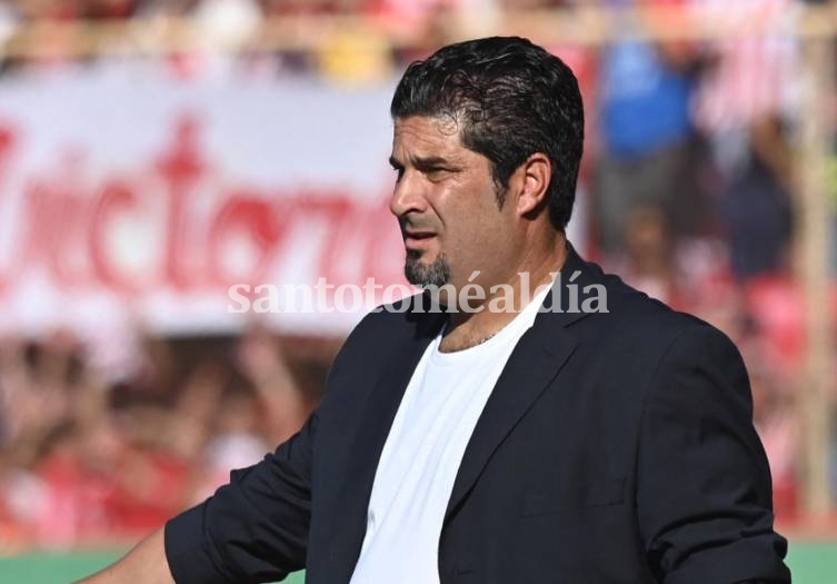 Marcelo Saralegui dejó de ser el entrenador de Colón