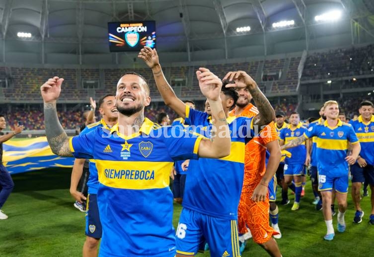Boca celebra la obtención de la Supercopa Argentina.