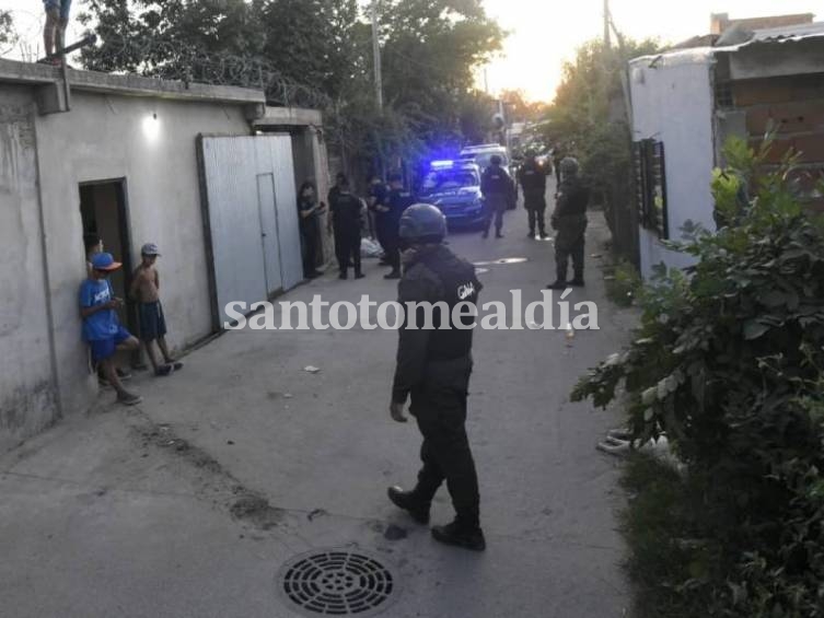 A pesar de los gendarmes, balearon un local de garrafas a metros de donde asesinaron a Máximo Jerez