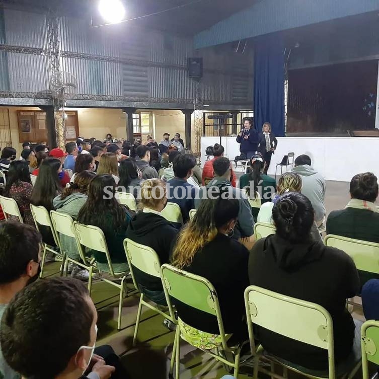 El Programa municipal “Elegí la Vida” llega a la escuela Nº 322 Obispo Gelabert