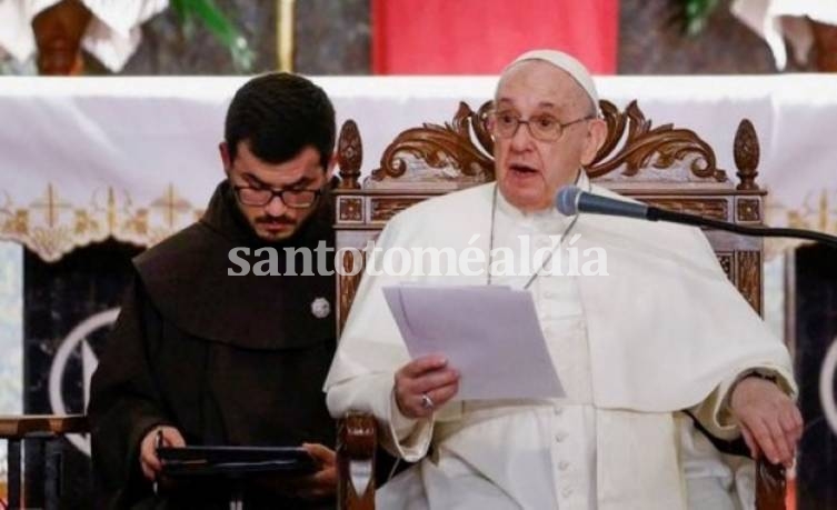 El Papa Francisco reapareció en la misa de la Vigilia Pascual